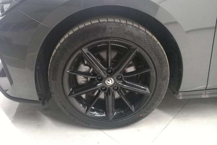 Used Changan UNI-V iDD 2023 Zhidian iDD 1.5T 113km Smart & Fun Version (Rapid Edition)
