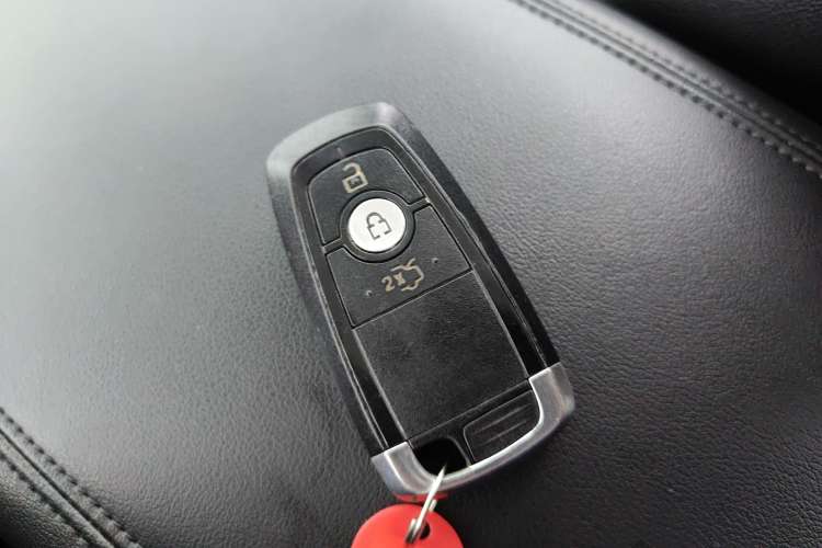 Used Ford Edge 2018 EcoBoost 245 Two-Wheel-Drive Platinum Edition 7-Seater China V Emission Standard
