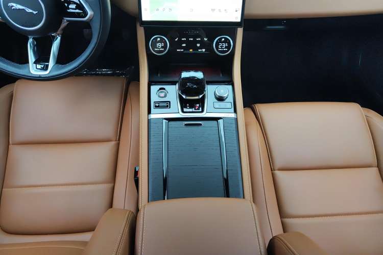 Used Jaguar XFL 2023 XFL 2.0T P250 Two-Wheel-Drive Elite Sport Edition
