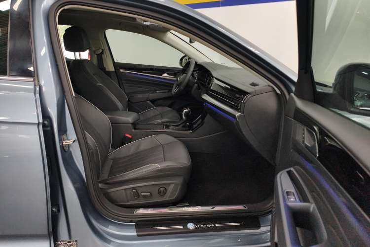 Used Volkswagen Passat 2022 330TSI Starry Luxury Edition
