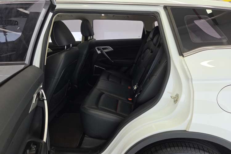 Used Geely Auto Emgrand X7 Sport 2018 1.8TD Automatic Two-Wheel Drive Smart Connect 4G Internet Edition