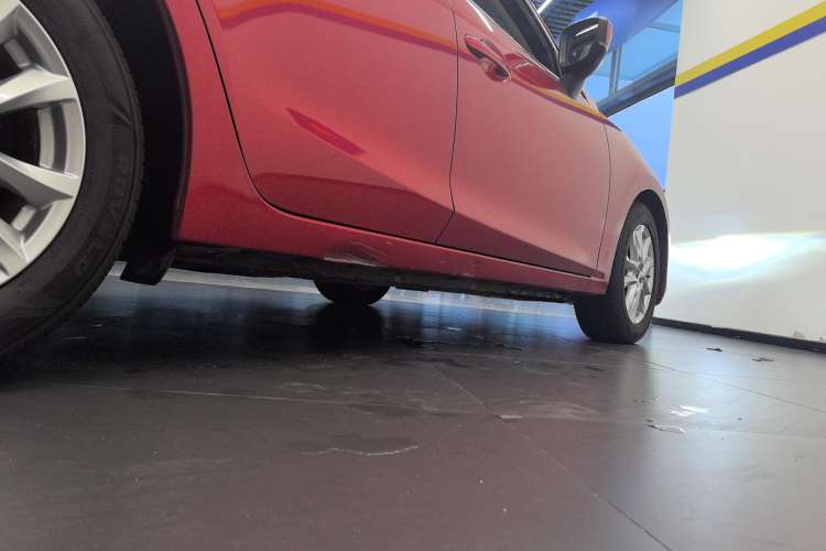 Used Mazda Mazda 3 Axela 2017 Sedan 1.5L Automatic Luxury Model Emission Standard China V
