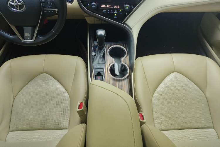 Used Toyota Camry 2019 2.5G Luxury Edition China VI Standard