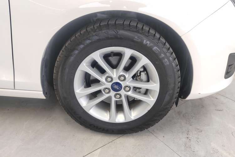 Used Ford Escort 2019 Revised 1.5L Automatic ZhiXiang Version China VI Standard
