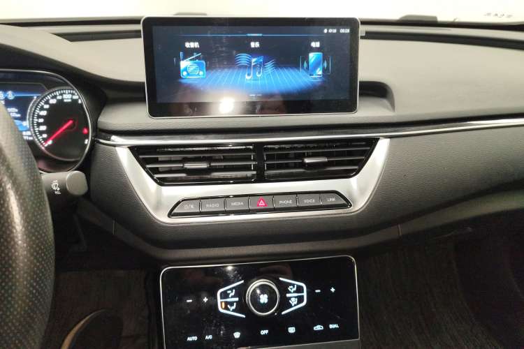 Used Hongqi H5 2022 Classic Model Facelift 1.5T DCT Qiyun Edition
