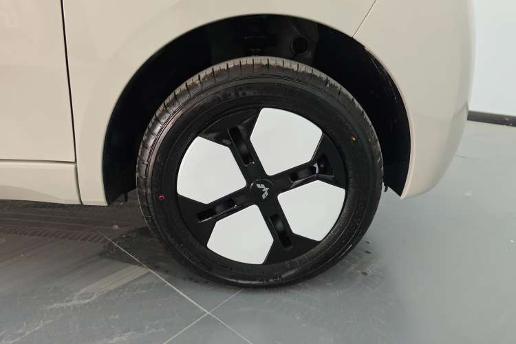 Used Wuling Hongguang MINIEV 2024 3rd Generation 215km Advanced Version
