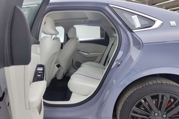 Used Geely Auto Preface 
