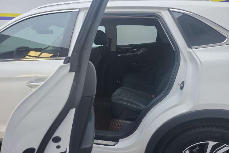 Used Hongqi HS5 2022 Revised Version 2.0T Smart Connect Flagship Edition
