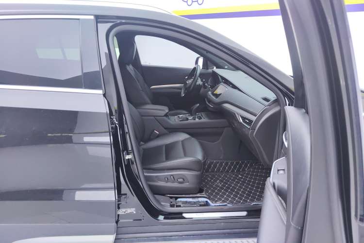 Used Cadillac XT4 2020 28T Two-Wheel-Drive Leading Version
