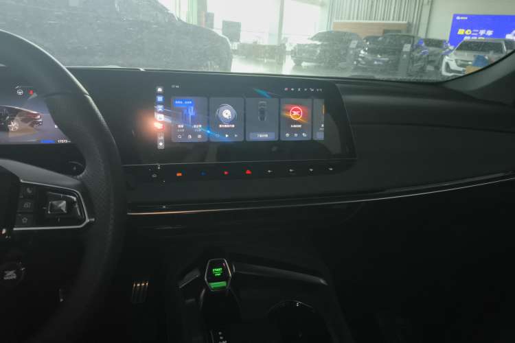 Used MG 7 2023 2.0T Automatic Trophy+ Ignition Glory Edition
