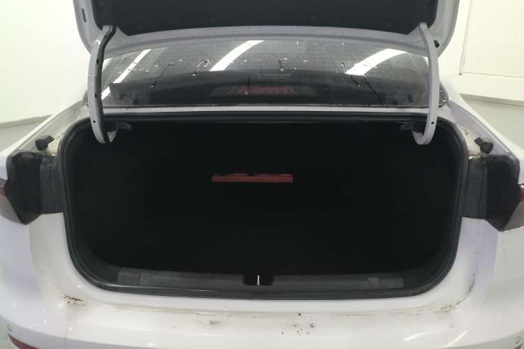 Used Geely Auto Emgrand 2023 4th Generation Champion Edition 1.5L CVT Prestige Model
