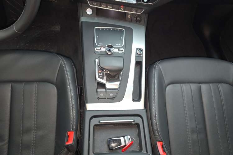 Used Audi Q5L 2020 Updated 40 TFSI Prestige Fashion Edition
