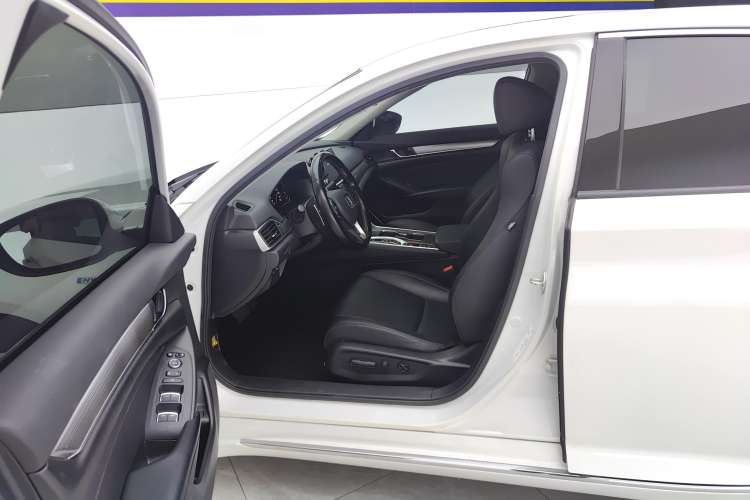 Used Honda Accord 2018 Rui Hybrid 2.0L Rui Ling Edition China VI
