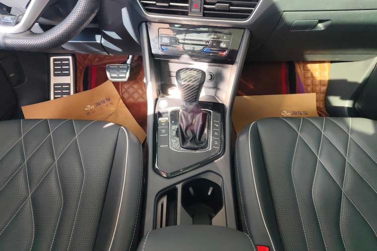 Used Volkswagen Tiguan L 2022 330TSI Automatic Two-Wheel Drive R-Line Enhanced Edition