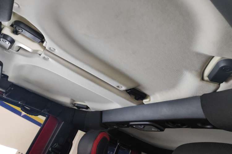 Used Beijing Auto BJ40 2023 2.0T Automatic Four-Wheel Drive Urban Hunter Edition Chivalrous Type
