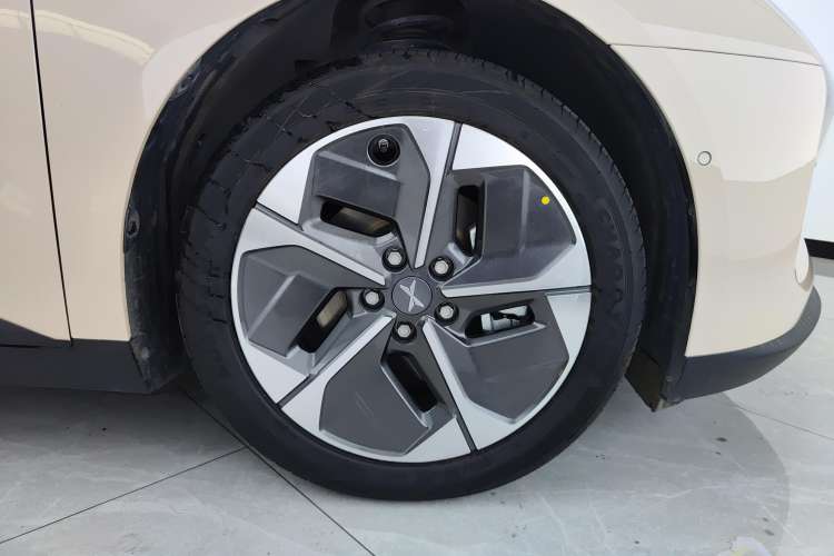 Used XPeng MONA M03 2024 620 with Ultra-Long Range
