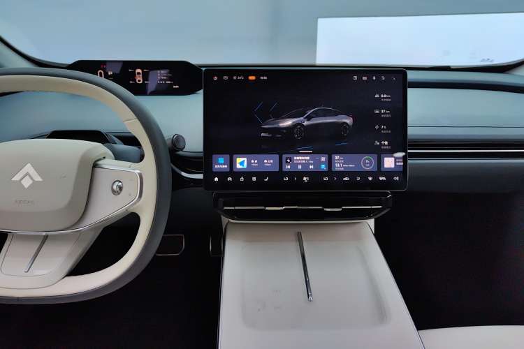 Used  GT 2023 560 Rear-Drive Seven-Wing Edition
