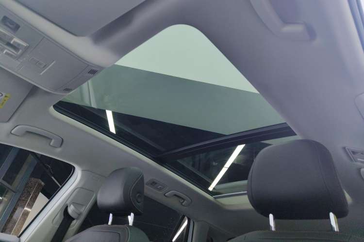 Used Volkswagen Tayron 2020 280TSI Two-Wheel Drive Luxury Connect Edition
