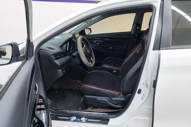 Used Toyota YARiS L 2022 X-Trail 1.5L CVT Luxury PLUS Edition
