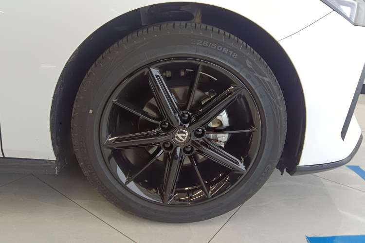 Used Changan UNI-V 2023 1.5T Premium Model
