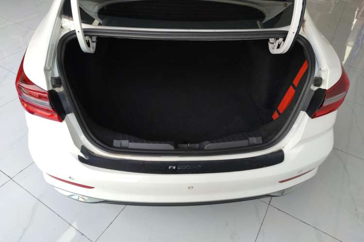 Used Ford Escort 2021 1.5L Automatic Diamond Edition
