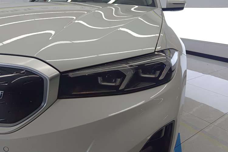 Used BMW i3 2024 eDrive 35 L
