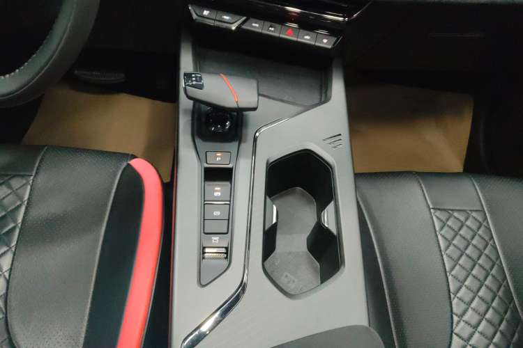 Used Oshan X5 PLUS 2023 1.5T DCT Navigation Edition