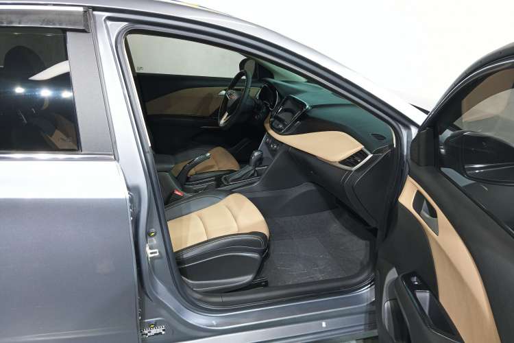 Used Chevrolet Monza 2022 320 Automatic Enjoyment Sunroof Version
