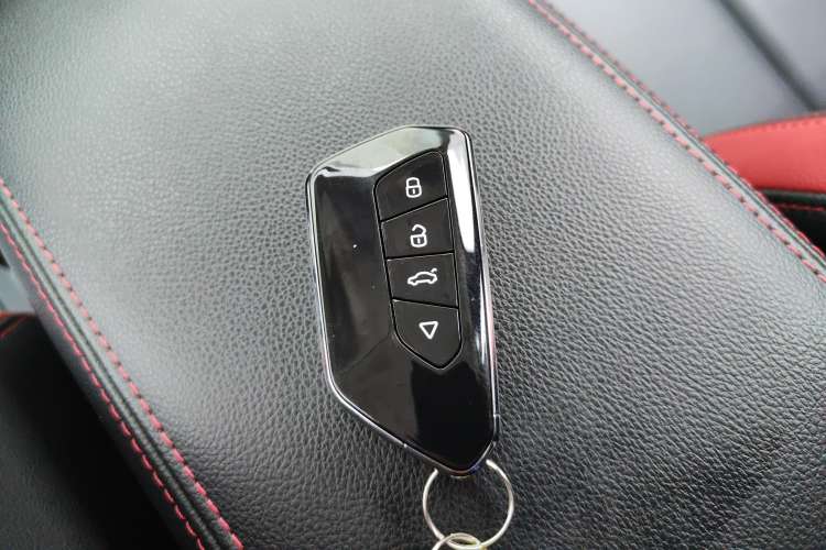 Used Venucia D60 2019 100 000 Honor 1.6L XL CVT Chenku Edition China VI Standard
