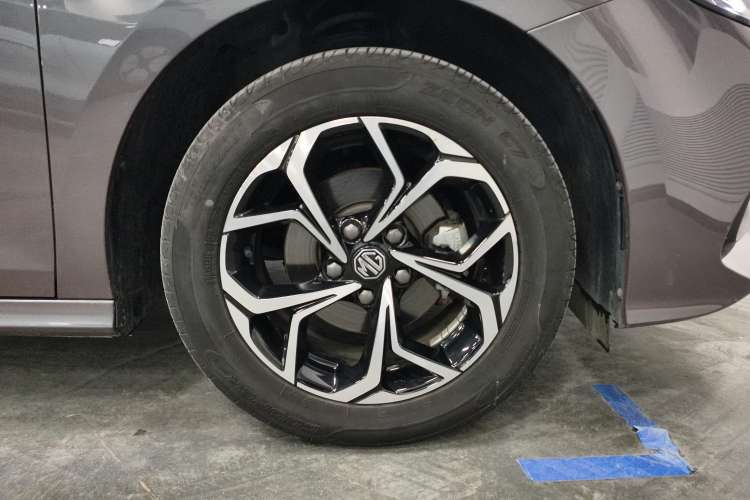 Used MG 5 2021 180 DVVT CVT Youth Luxury Edition
