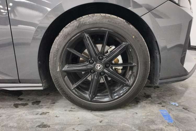 Used Changan UNI-V 2022 1.5T Prestige Version
