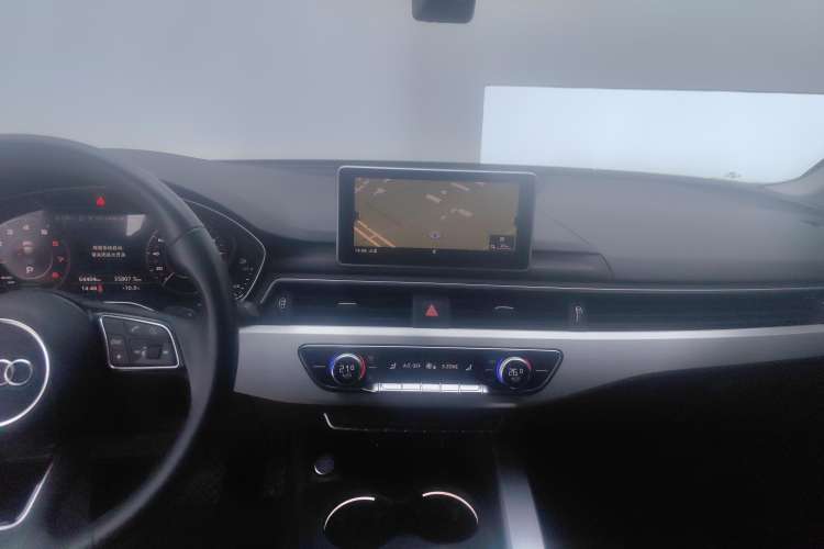 Used Audi A4L 2019 40 TFSI Fashion Edition China VI Emission Standard