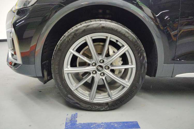 Used Audi Q5L 2022 40T Fashionable and Elegant Model
