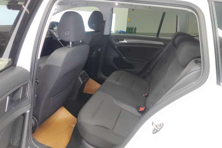 Used Volkswagen Golf 2019 1.8TSI Travel Edition
