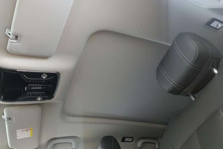 Used Jetour X90 2020 1.6T DCT Shadow Edition 7-Seater
