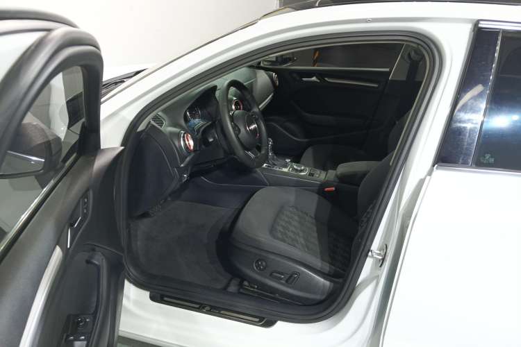 Used Audi A3 2016 Limousine 35 TFSI Prestige Edition
