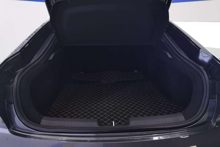 Used Changan UNI-V 2023 1.5T Premium Model
