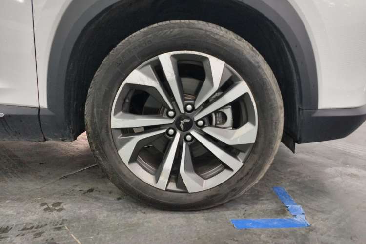 Used Wuling Asta 2022 2.0L DHT Electric-Speed Version
