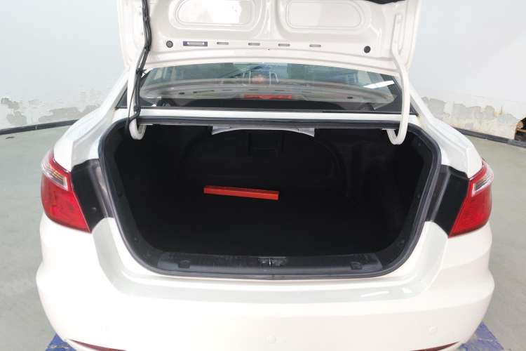 Used Changan Eado 2015 1.6L Manual Luxury Model China IV Standard