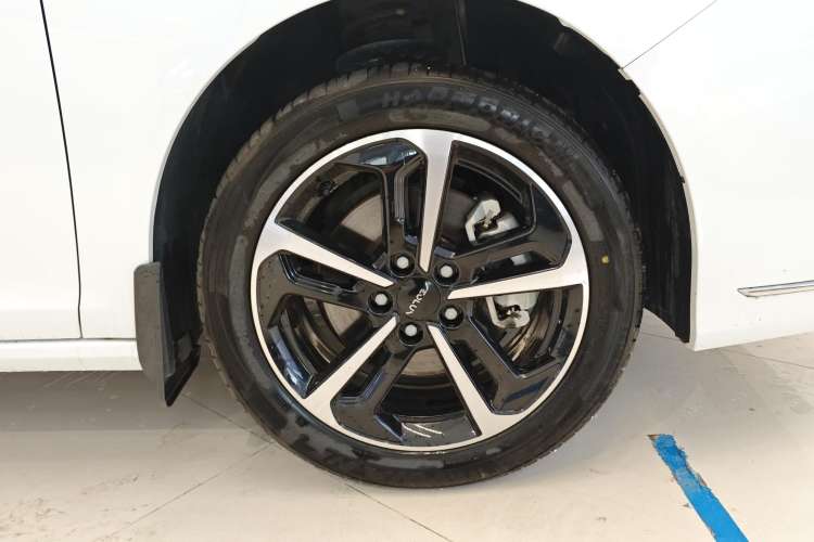 Used Dongfeng Aeolus Yixuan MAX 2024 1.5T Luxury Edition