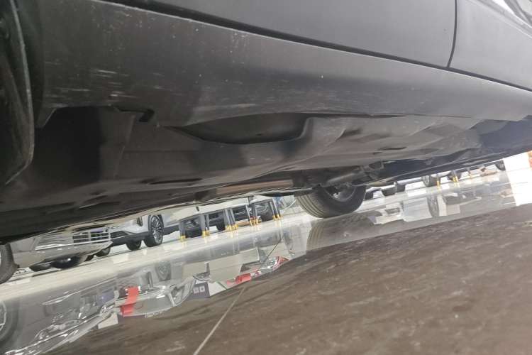 Used  Cherokee 2020 2.0L Two-Wheel Drive Classic Sports Edition
