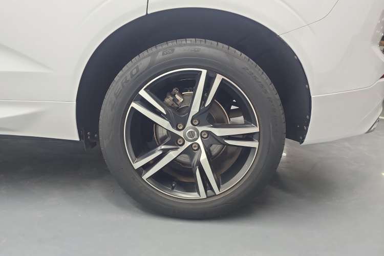 Used Volvo XC60 2018 T5 4x4 Smart & Sporty Edition
