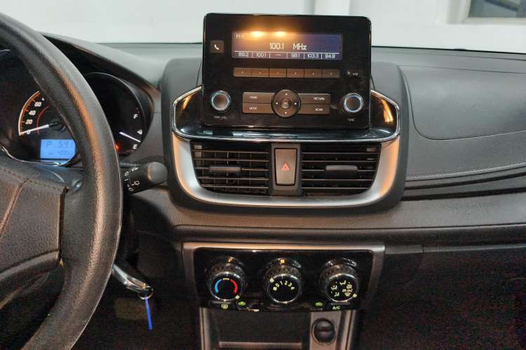 Used Toyota YARiS L 2020 X-Trail X 1.5L CVT Leading Edition
