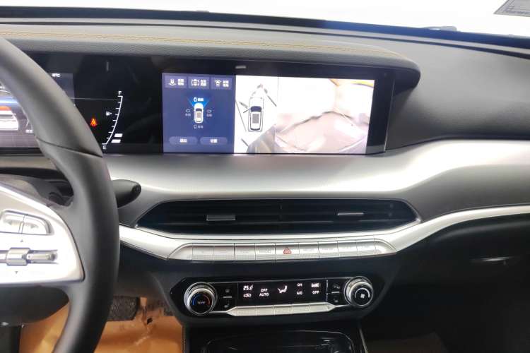 Used Bestune T77 2023 1.5T Automatic Luxury Model
