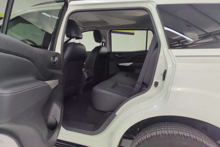 Used Nissan Terra 2020 2.5L XL Upper Automatic Two-Wheel Drive Luxury Edition
