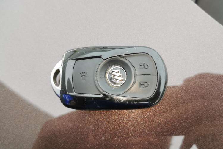 Used Buick GL8 2017 ES 28T Comfort Model China V Standard
