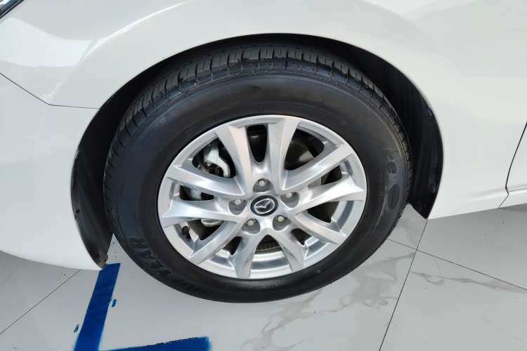 Used Mazda Mazda 3 Axela 2019 Cloud-Controlled Version Hatchback 1.5L Automatic Luxury Model Emission Standard China V
