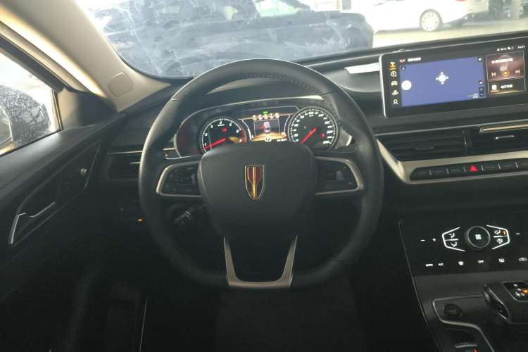 Used Hongqi H5 2022 Classic Model Facelift 1.8T Automatic Smart Connect Flagship Edition
