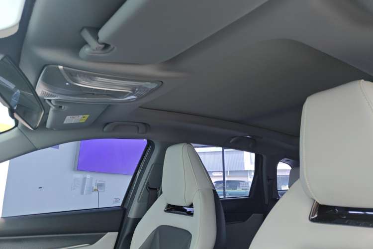 Used Changan CS75 PLUS 2023 3rd Generation 1.5T Automatic Prestige Model
