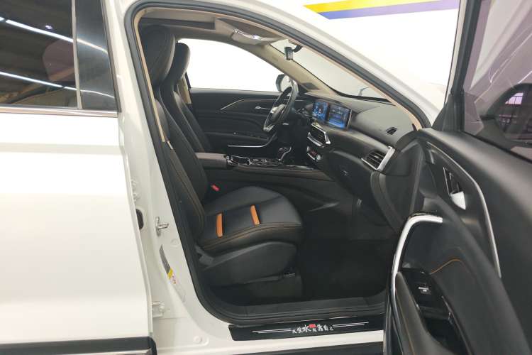 Used Bestune T77 2019 230 TID Automatic Prestige Version China V Emission Standard
